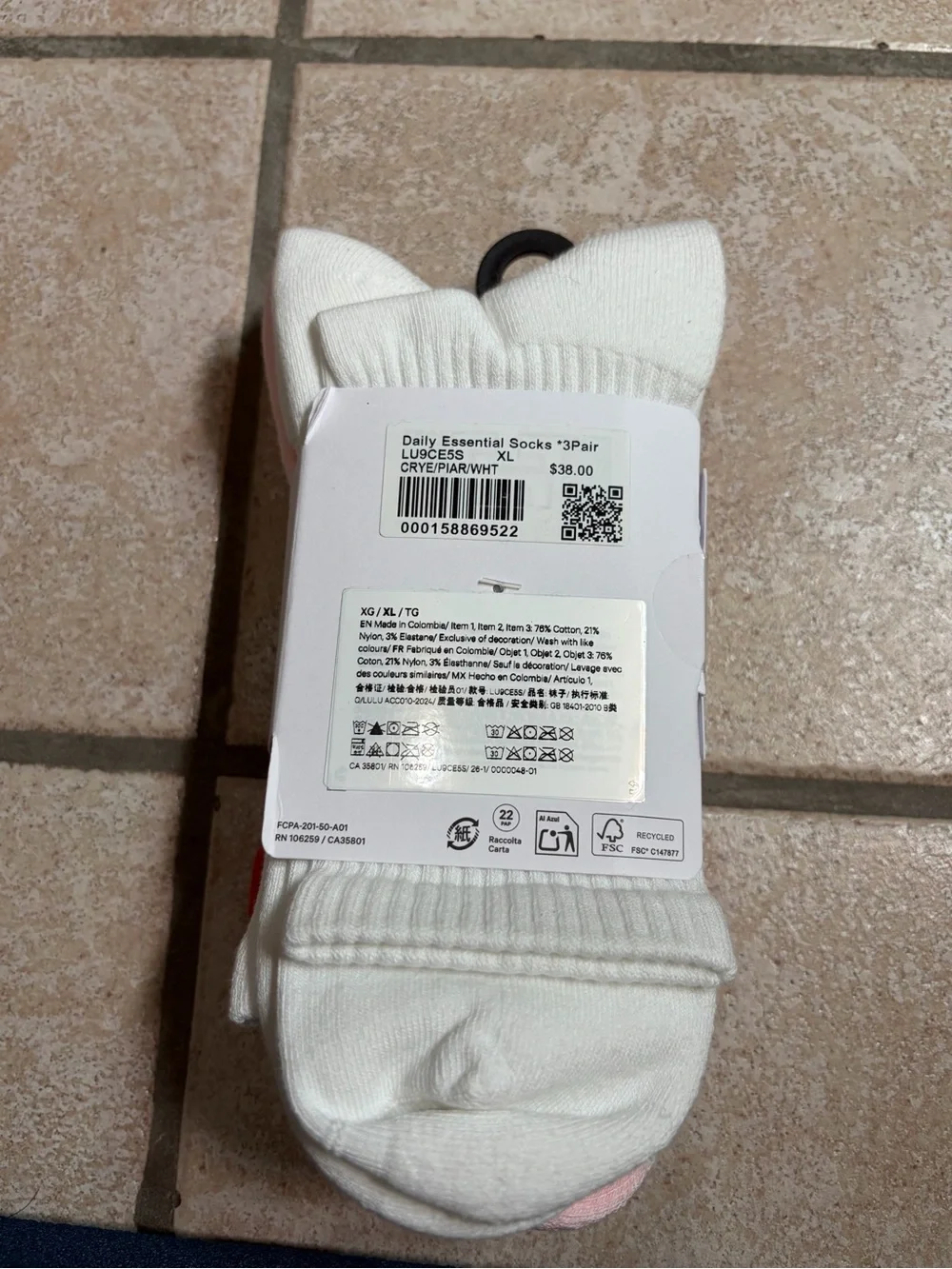 NWT Lululemon Daily Essential Socks *3 Pack Quarter Length Cherry Ember/Pink/Wht